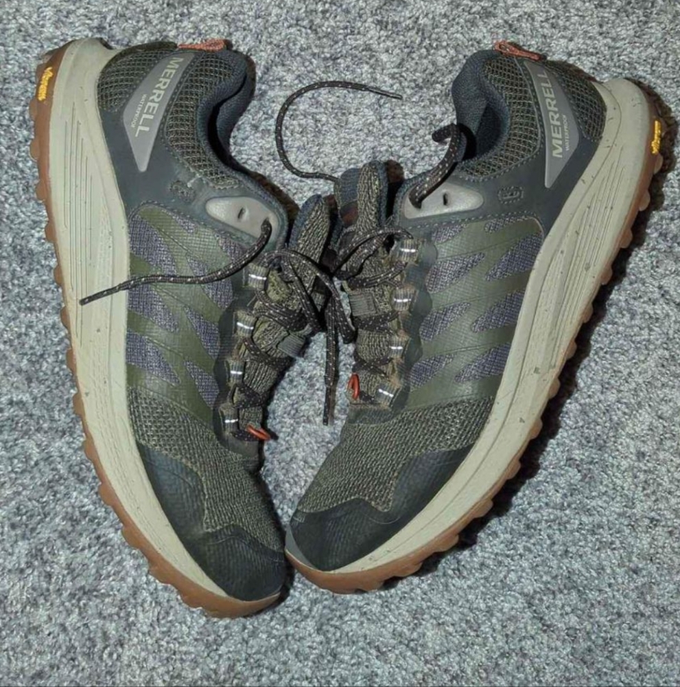 Men's Merrell Nova 3 (Sz 9)